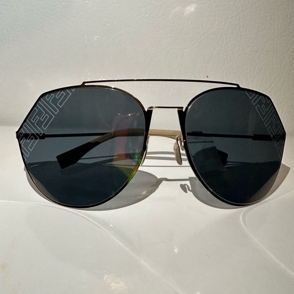 Authentic Fendi sunglasses w/case